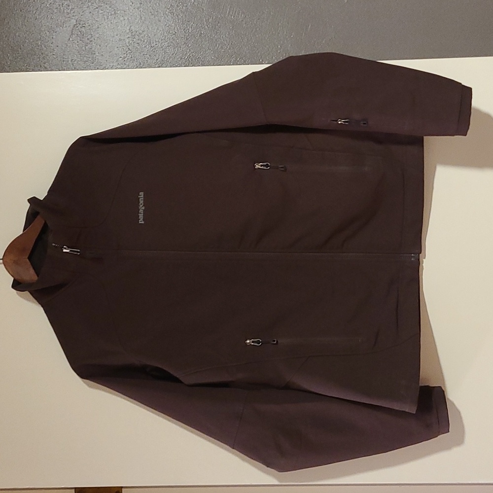 Patagonia brown fleece lined women's shell